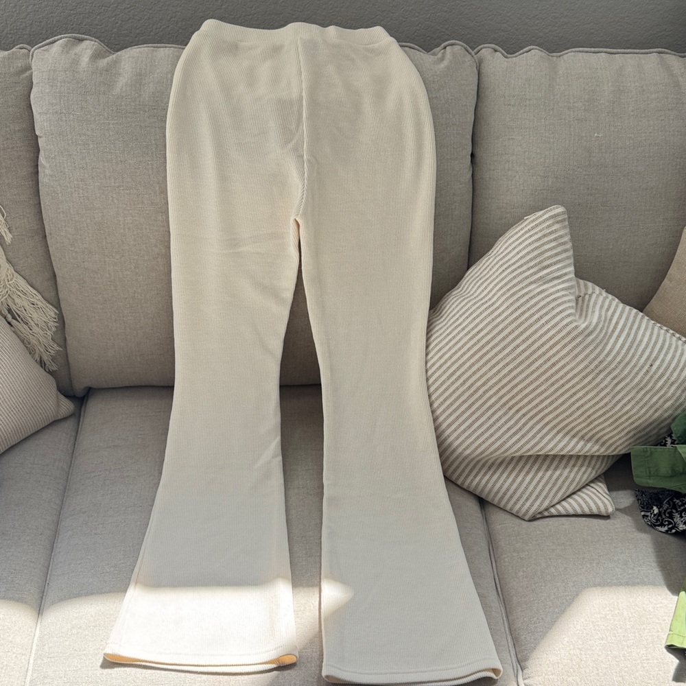 Kittenish Cream Flared Women Pants